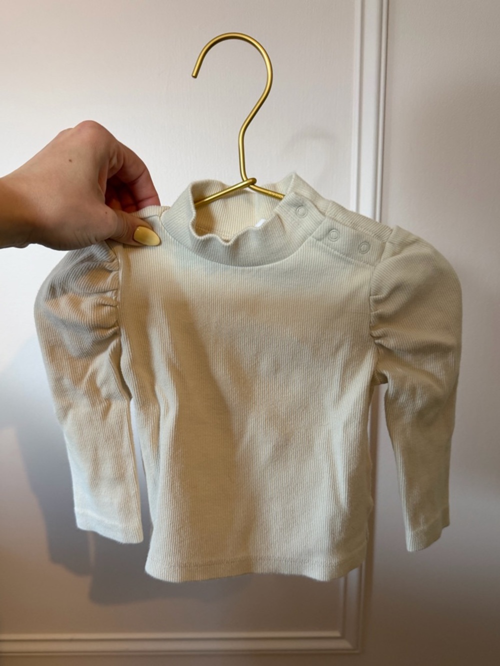 ✨ 3 for $20 !! GAP toddler cream long sleeve puff shoulder top